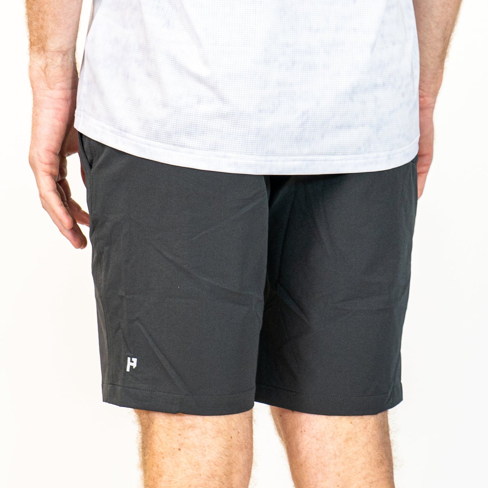 A.T. Plus Short - Shadow Grey